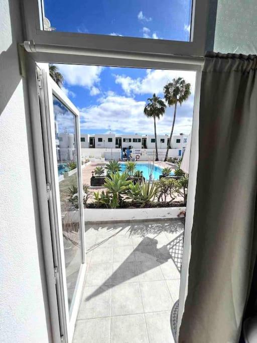 17 Puerto Del Carmen Blueshark Apartment Екстериор снимка